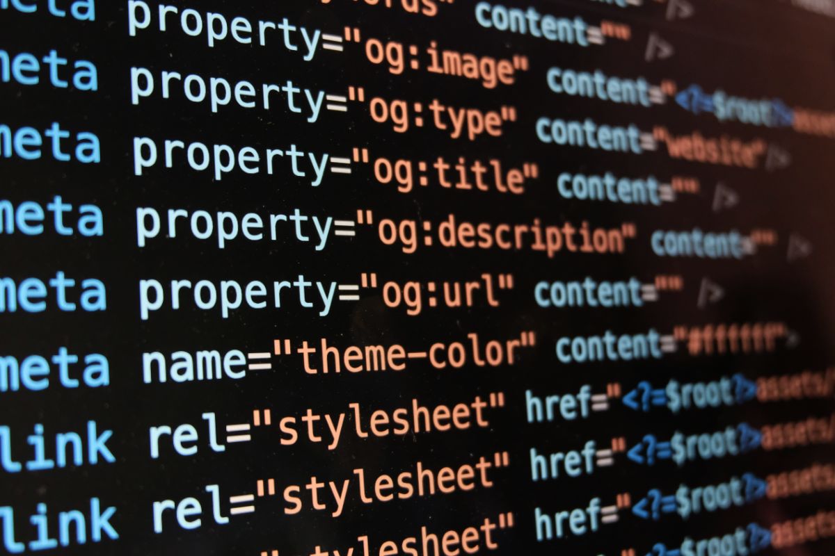 Tela mostrando o código fonte de um site